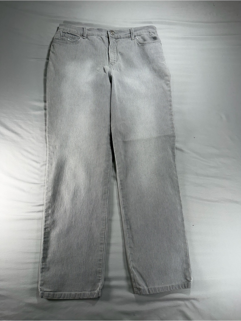 Gloria Vanderbilt Amanda Gray Pinstripe Straight Jeans Sz 10 Stretch #1023